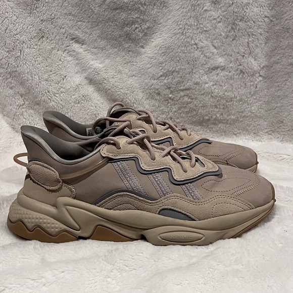 NWOB Adidas Ozweego Pale Nude EE6462 Size Men's 7.5 Women 8.5 UK 7